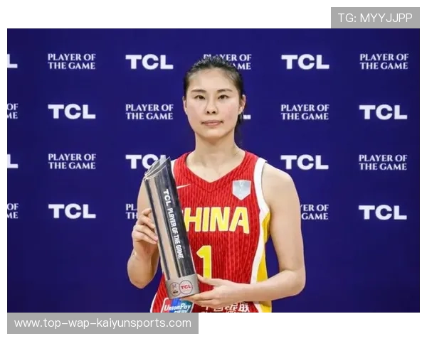 王思雨单节10分太硬了！球迷：下一位领袖？